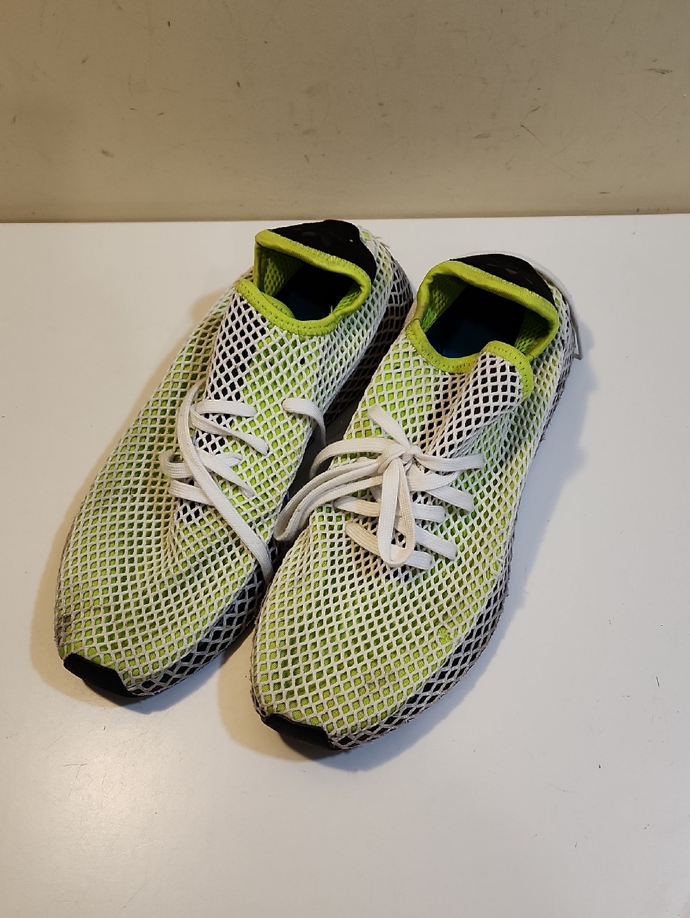 Adidas Deerupt Runner in the "Solar Slime" colorway Mesh Sneakers Sz 13